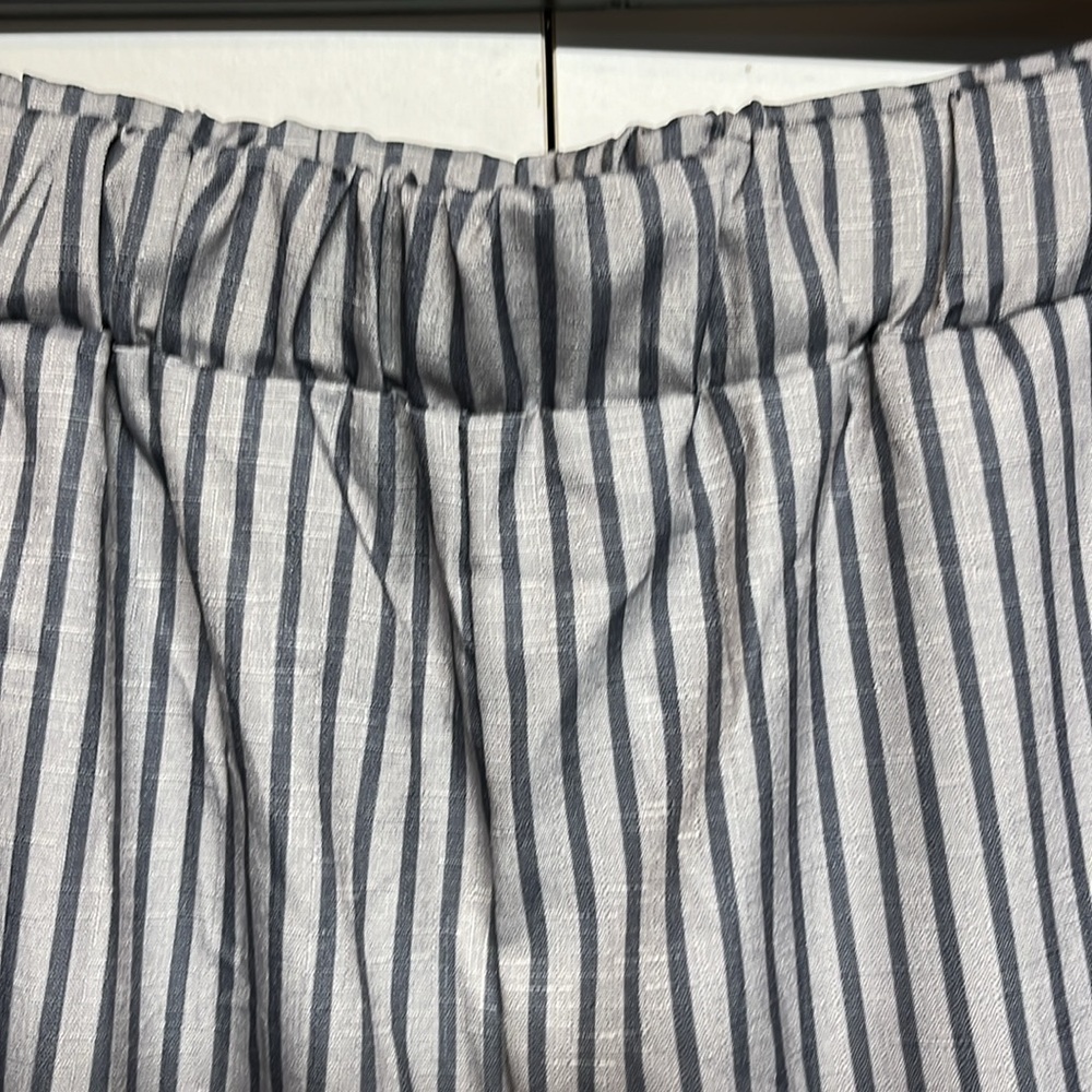 Striped Gray Pants Stretch Waist - Picture 6 of 11